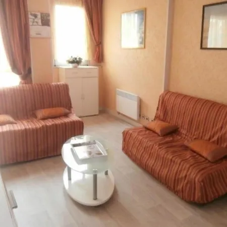 Biarritz, 2 Pieces, 6 Personnes - Fr-1-3-407 *