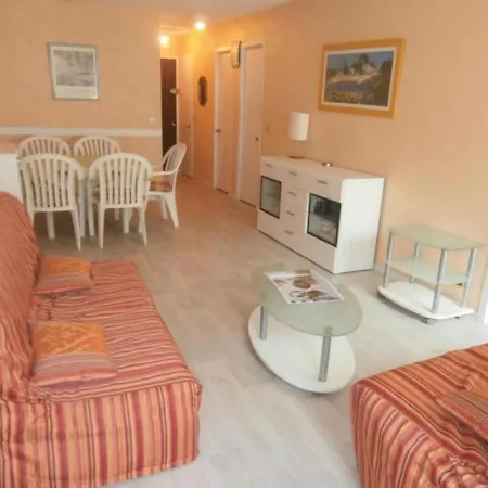 Biarritz, 2 Pieces, 6 Personnes - Fr-1-3-407 *