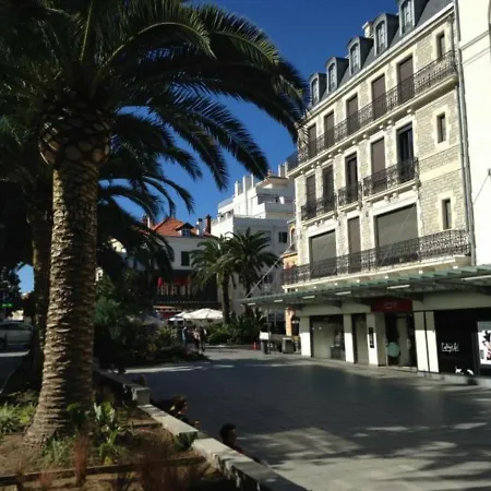 Biarritz, 2 Pieces, 6 Personnes - Fr-1-3-407 * ビアリッツ